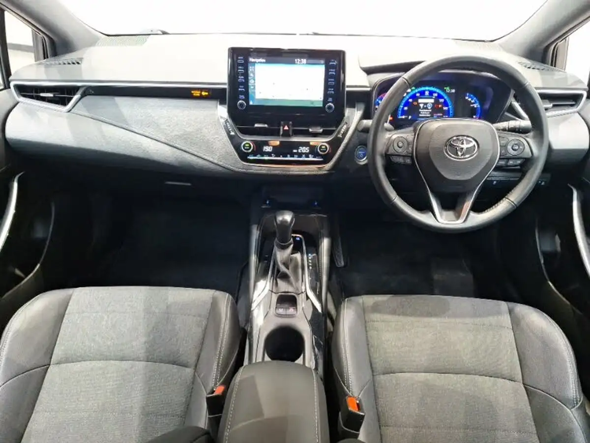 2021-toyota-corolla-18-vvt-i-design-spare-wheel-hatchback-5d-big-2