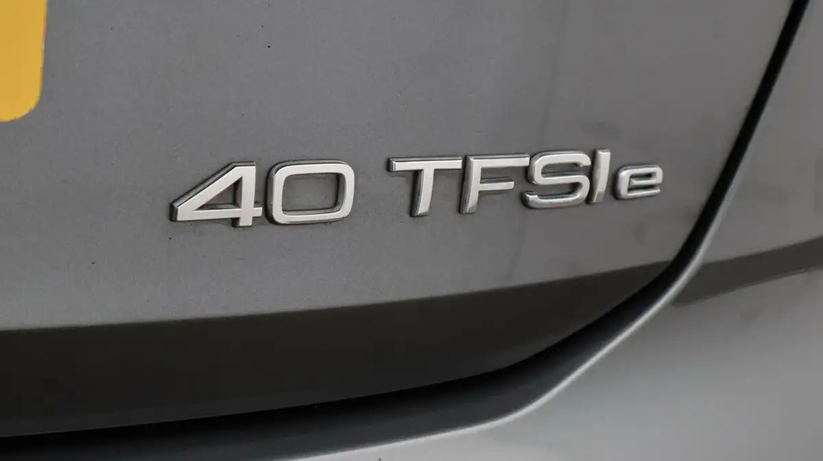 2022-audi-a3-14-40-tfsi-e-s-line-big-23