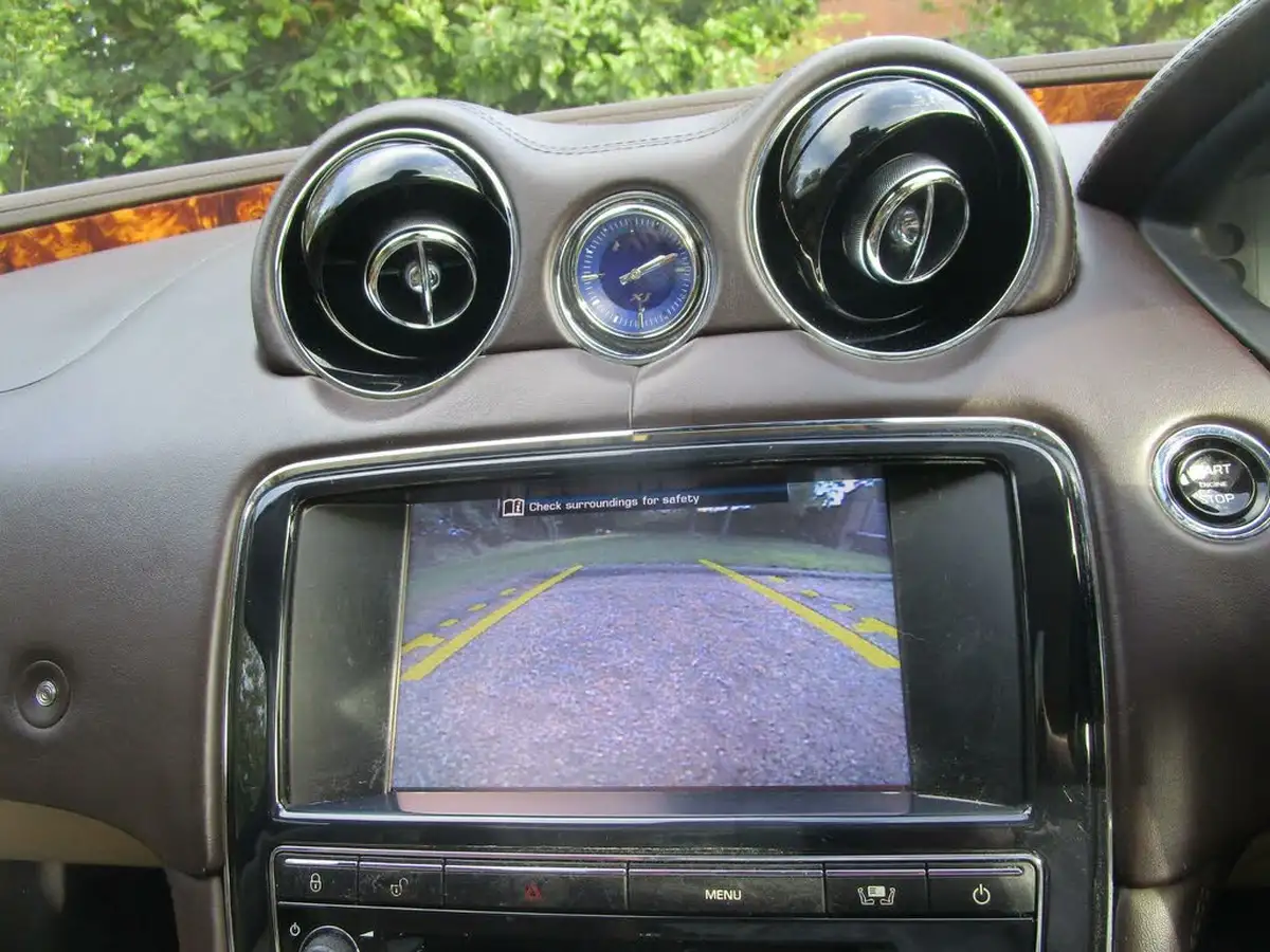 2010-jaguar-xj-series-50-xj-premium-luxury-lwb-big-20