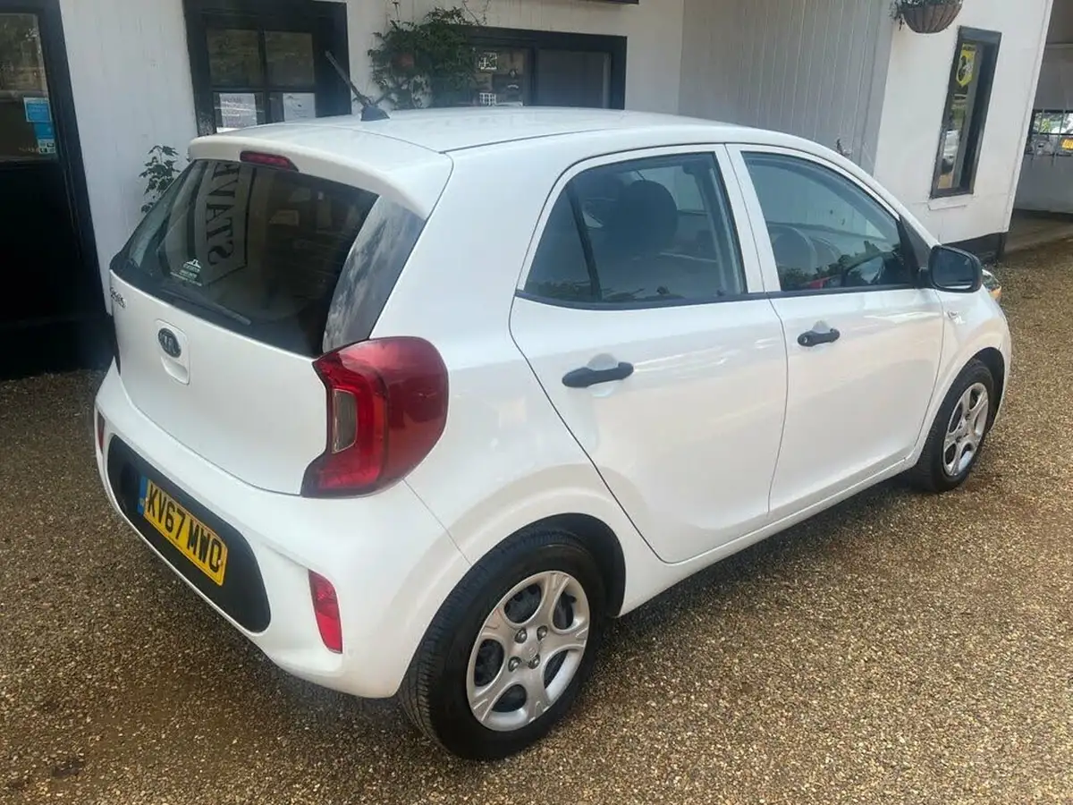 2017-kia-picanto-10-1-big-5