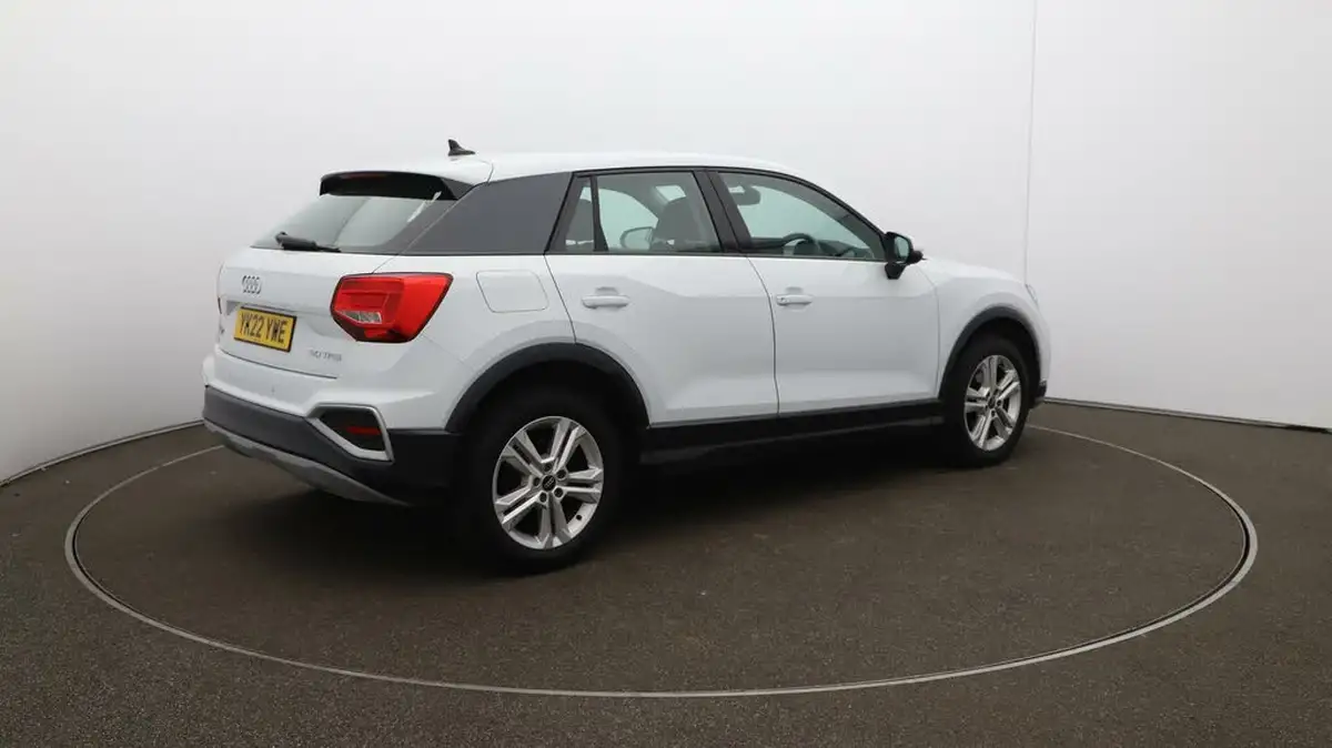 2022-audi-q2-10-30-tfsi-sport-big-44