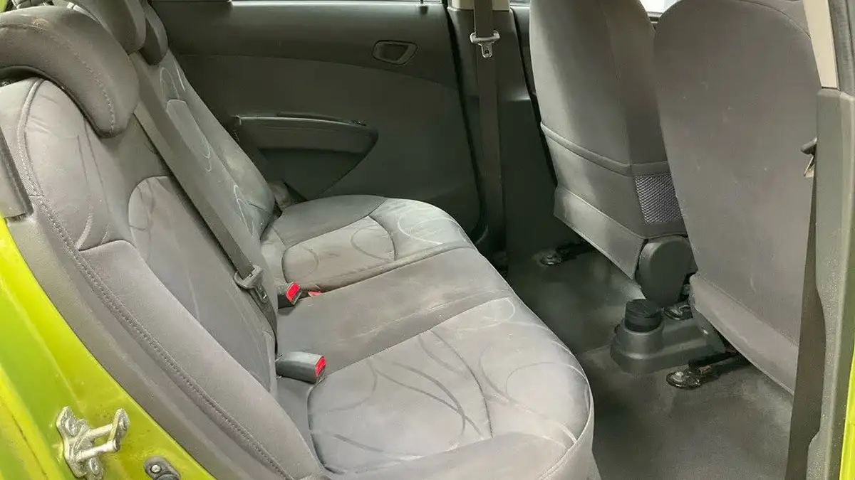 2010-chevrolet-spark-12-ls-big-5