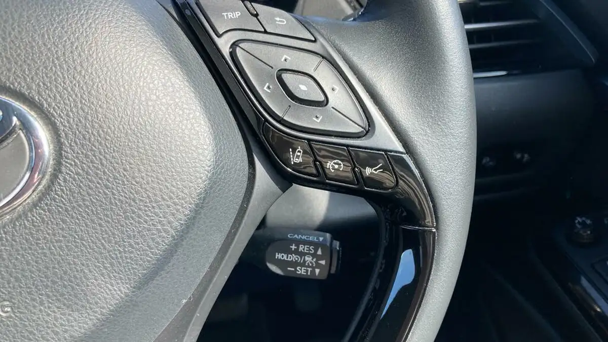 2022-toyota-c-hr-18-vvt-i-design-big-26