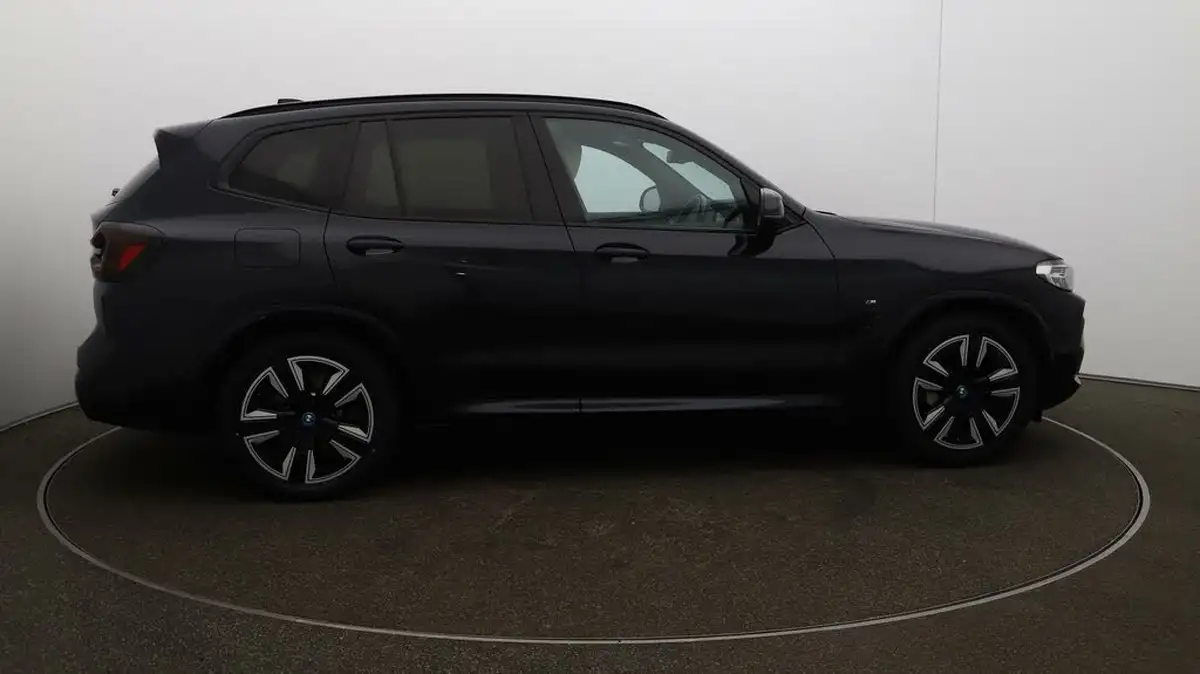 2022-bmw-ix3-e-m-sport-big-8