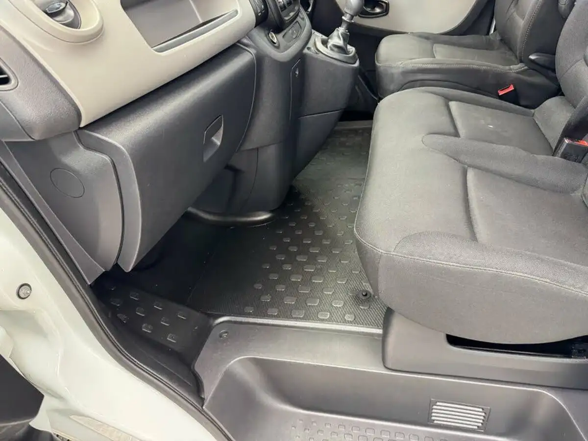 2019-renault-trafic-16dci-sl27-125-business-energy-125-e6-panel-van-big-30