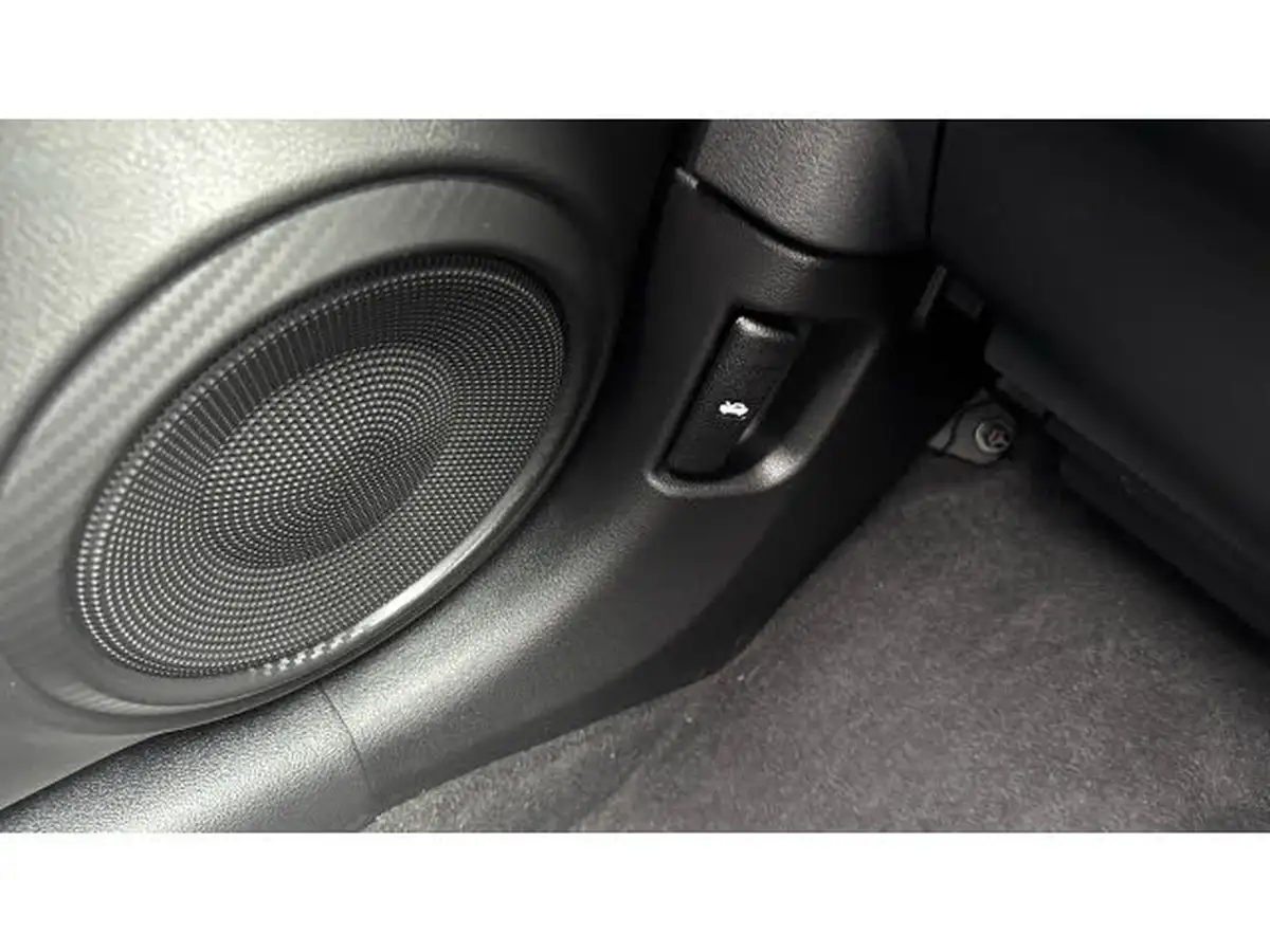 2020-nissan-juke-10-dig-t-tekna-117ps-dct-big-36