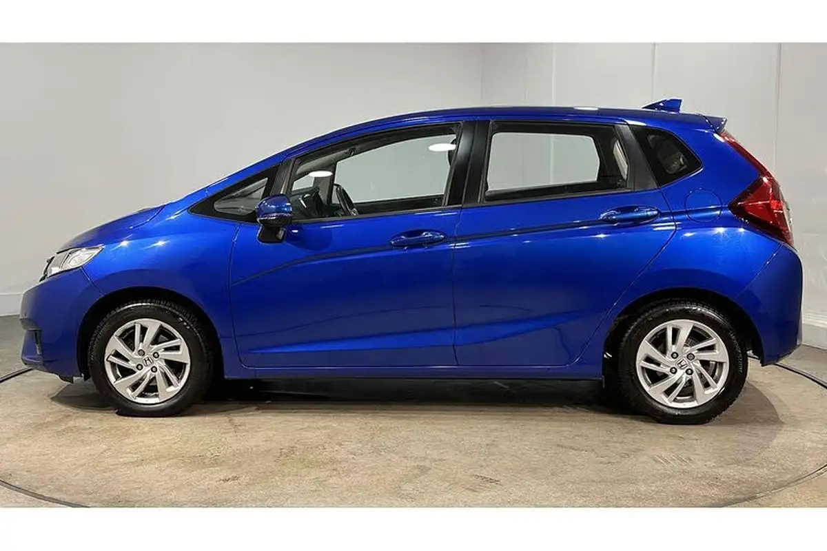 2017-honda-jazz-13-i-vtec-se-cvt-big-8