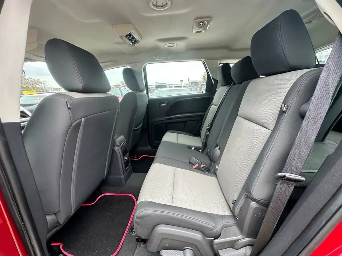 2009-dodge-journey-20td-se-big-22