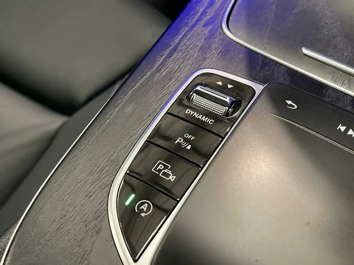 2021-mercedes-benz-e-class-20d-e220d-amg-line-premium-saloon-4d-big-17