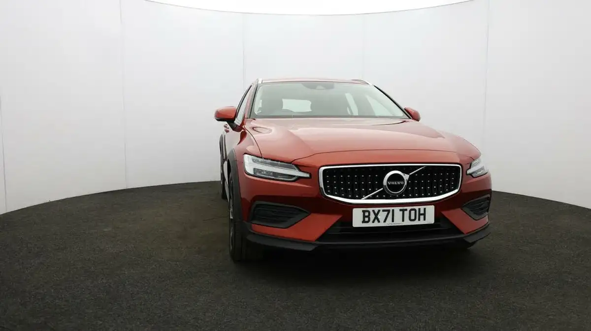 2021-volvo-v60-20td-b4-cross-country-big-37