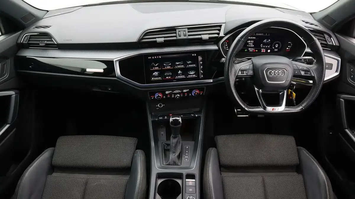 2022-audi-q3-15-35-tfsi-black-edition-cod-sportback-s-tronic-big-13