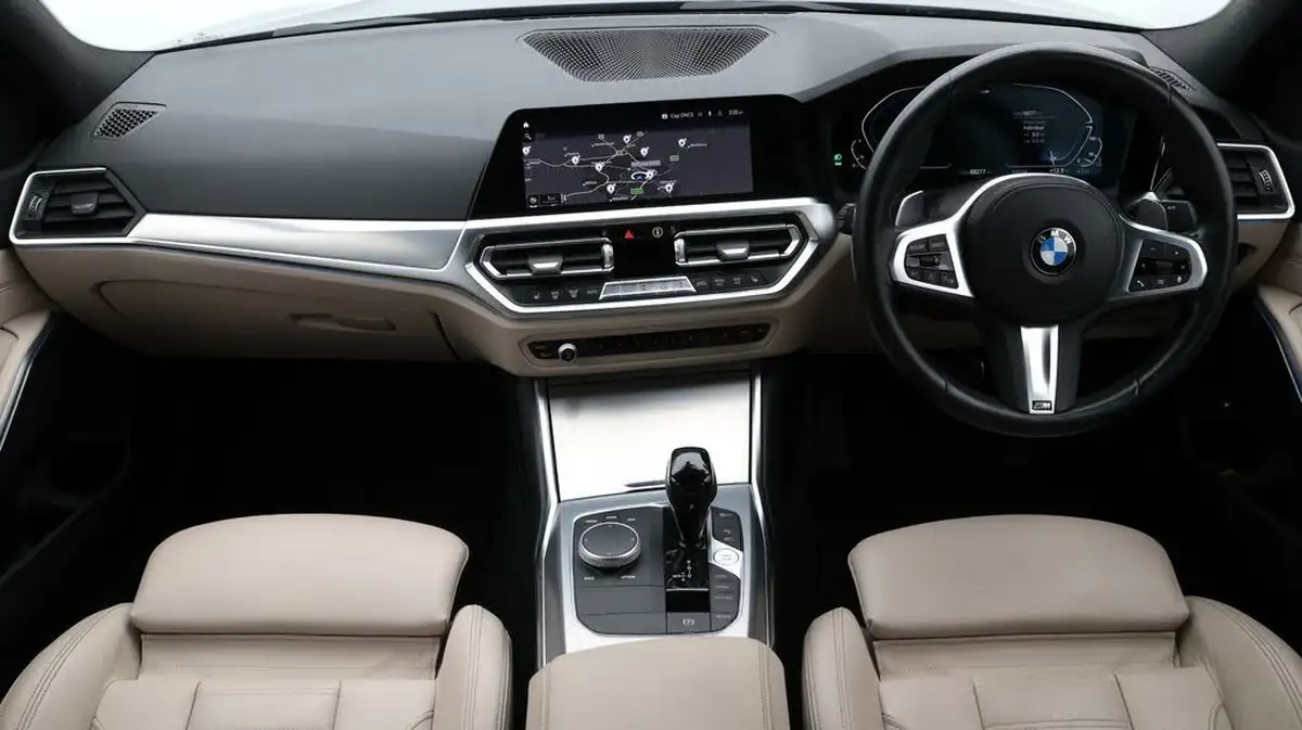 2020-bmw-3-series-20-330e-m-sport-saloon-4d-big-13