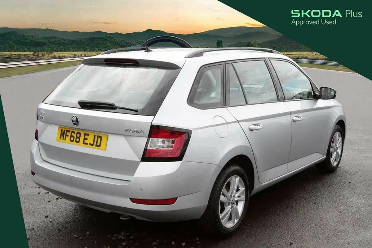 2018-skoda-fabia-10-tsi-se-109ps-estate-dsg-big-11
