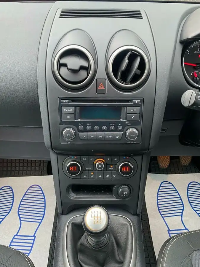 2013-nissan-qashqai-15td-acenta-big-17