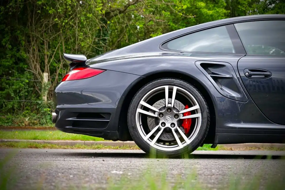 2010-porsche-911-38-turbo-coupe-pdk-big-27