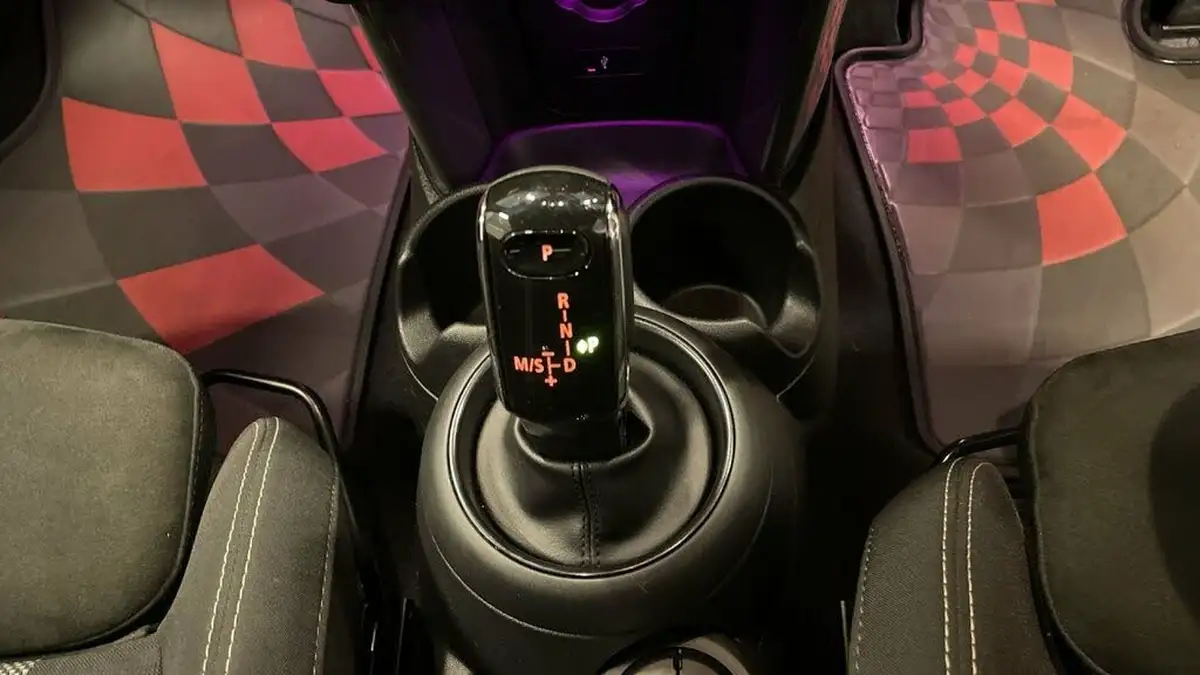 2019-mini-cooper-15-cooper-sport-hatchback-3d-auto-big-19