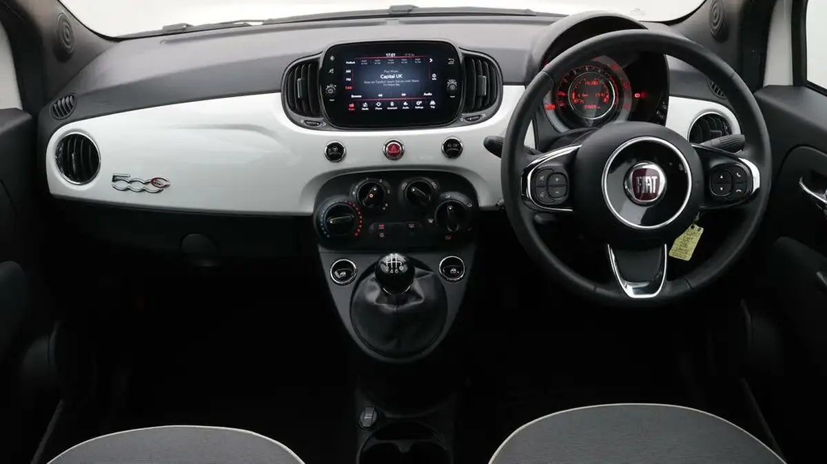 2021-fiat-500c-10-lounge-big-13