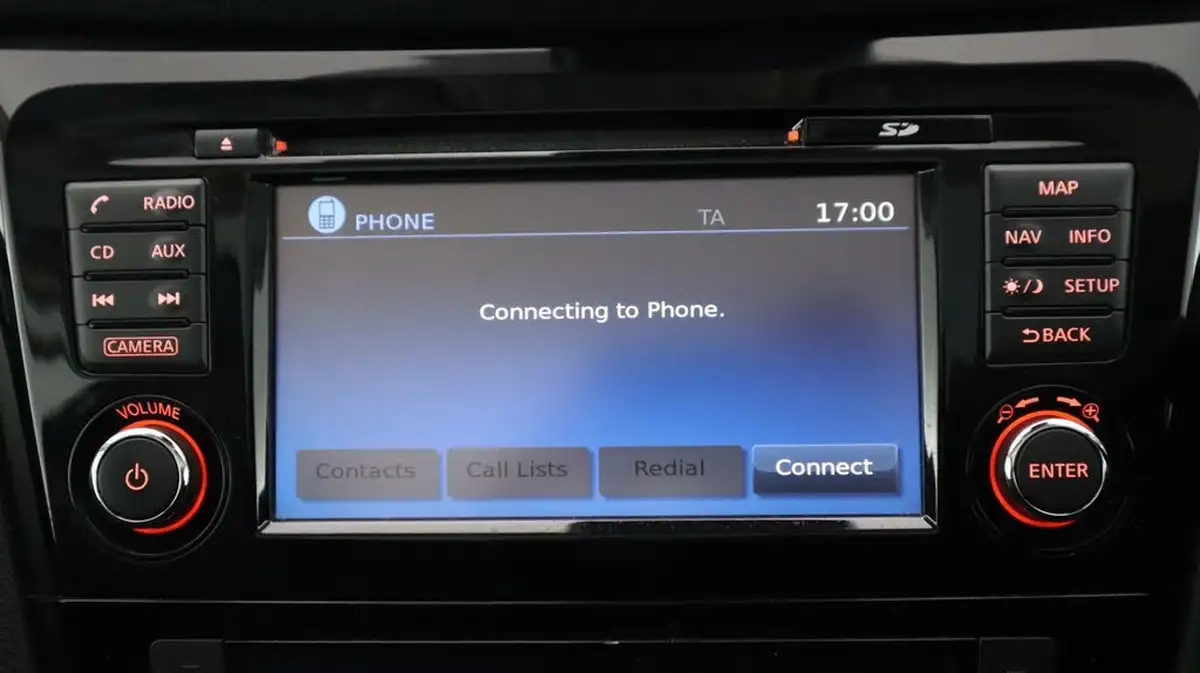 2017-nissan-qashqai-12-dig-t-n-connecta-big-23