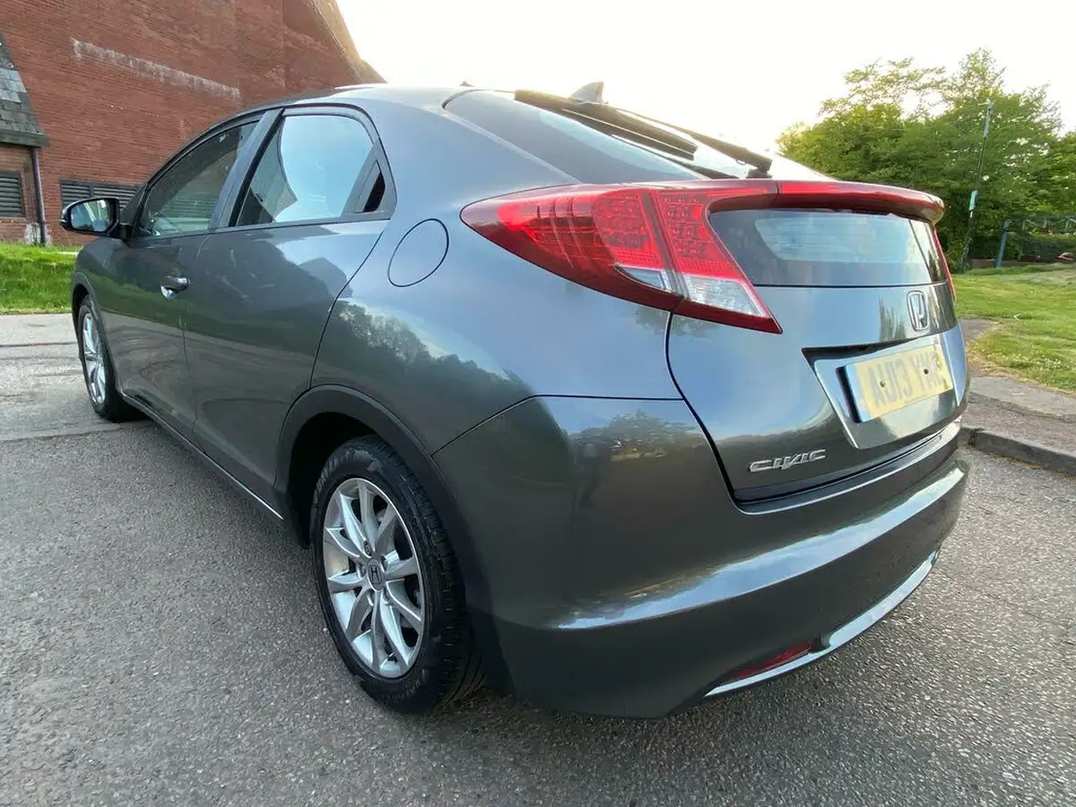 2013-honda-civic-18-es-auto-big-9