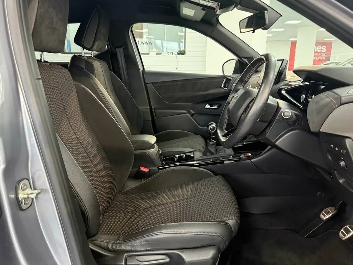 2019-ds-ds-3-crossback-12-puretech-performance-line-100ps-big-31