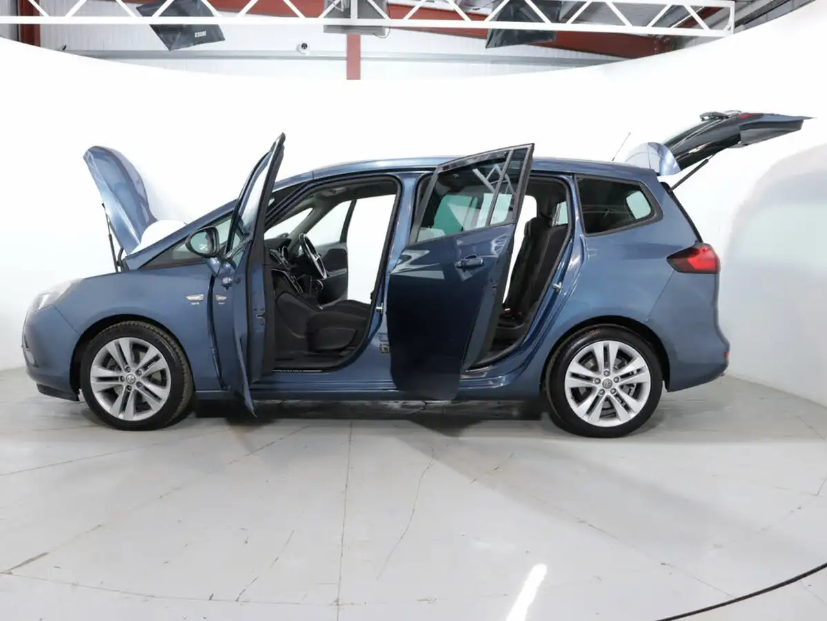 2014-vauxhall-zafira-tourer-20cdti-sri-big-49