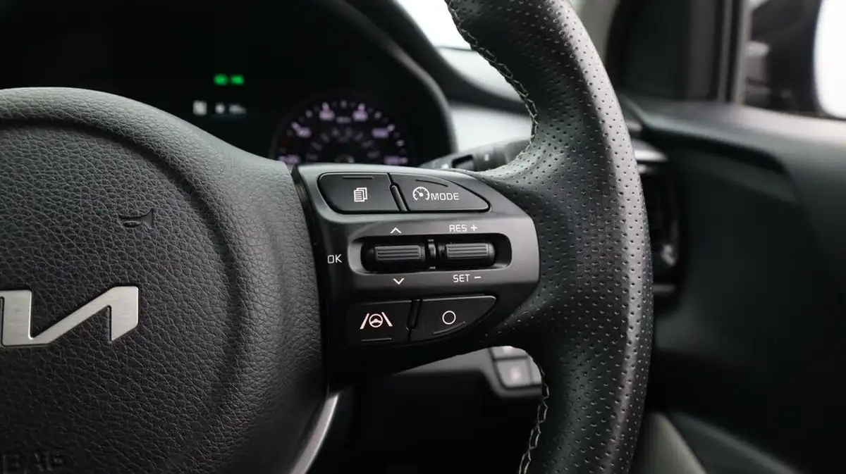2022-kia-stonic-10-t-gdi-connect-big-25