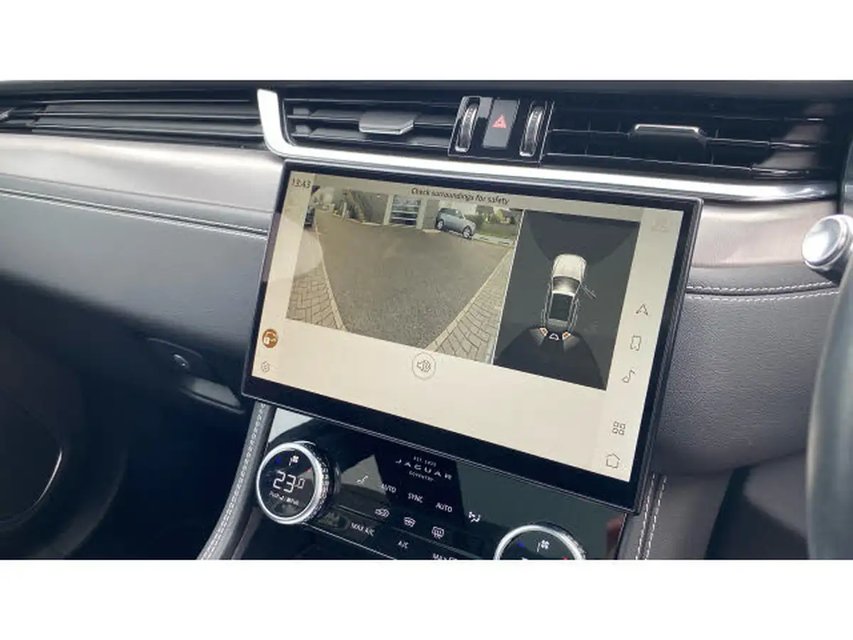 2022-jaguar-f-pace-20-d200-r-dynamic-se-big-11