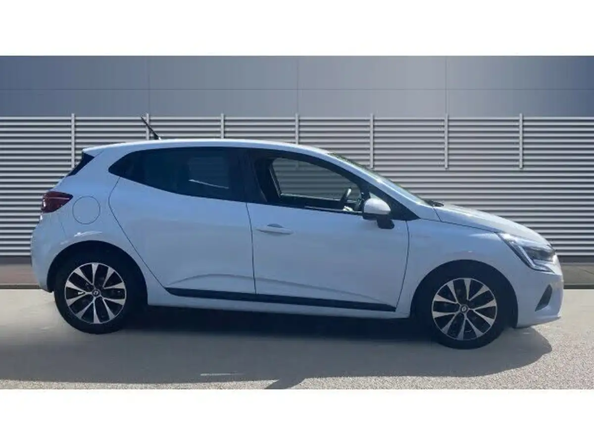 2021-renault-clio-10-tce-iconic-90ps-big-4