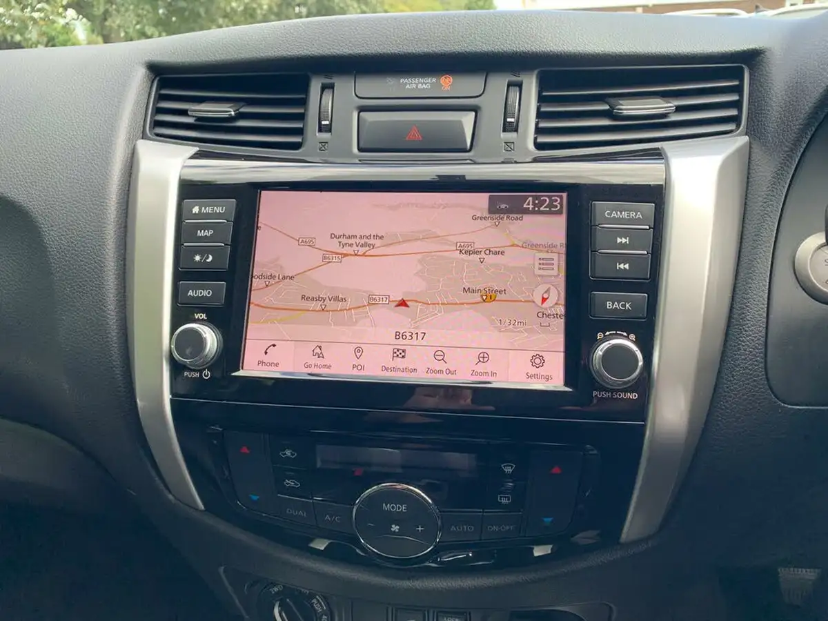 2019-nissan-navara-23dci-tt-tekna-8-navileather-auto-big-10