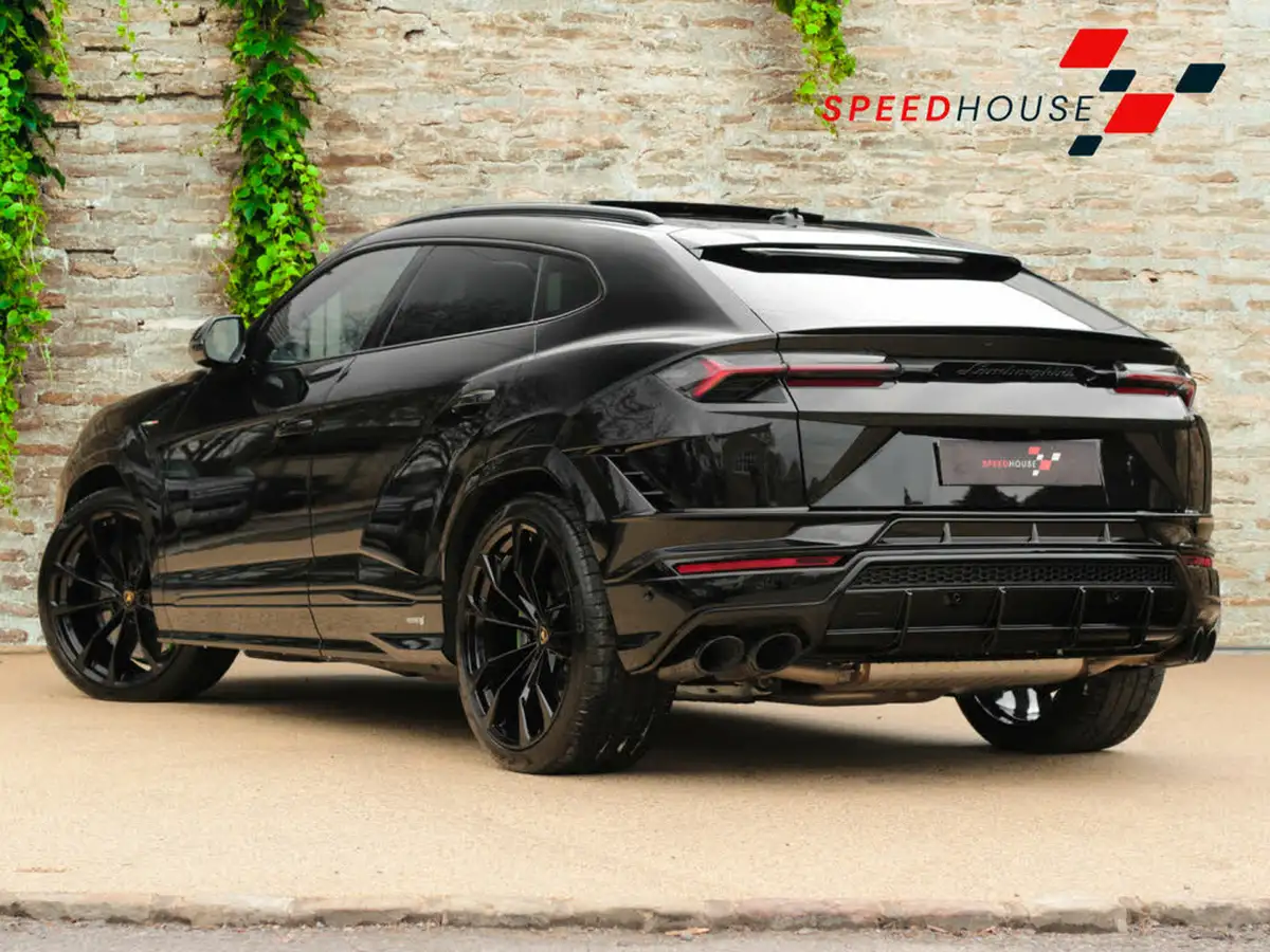 2024-lamborghini-urus-40-no-trim-big-5