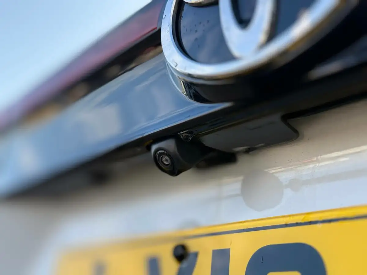 2024-toyota-yaris-cross-15-vvt-i-gr-sport-128bhp-advanced-safety-packpan-roof-big-6