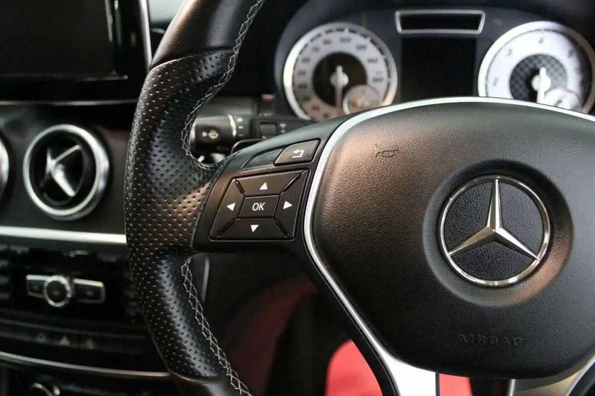 2015-mercedes-benz-a-class-15-cdi-a180-sport-109ps-7g-dct-big-34