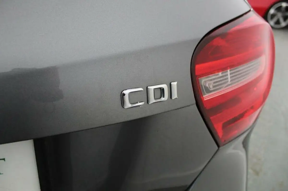 2015-mercedes-benz-a-class-15-cdi-a180-sport-109ps-7g-dct-big-11