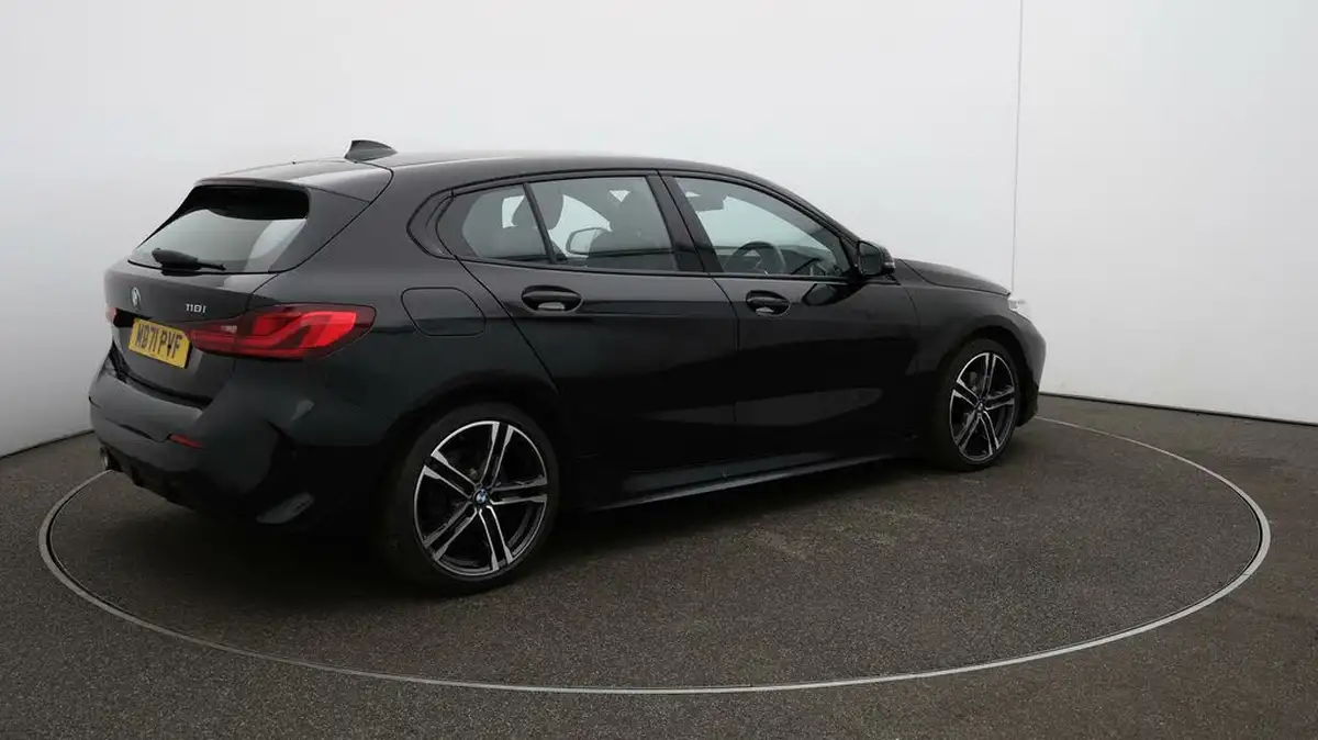 2022-bmw-1-series-15-118i-m-sport-lcp-dct-big-44