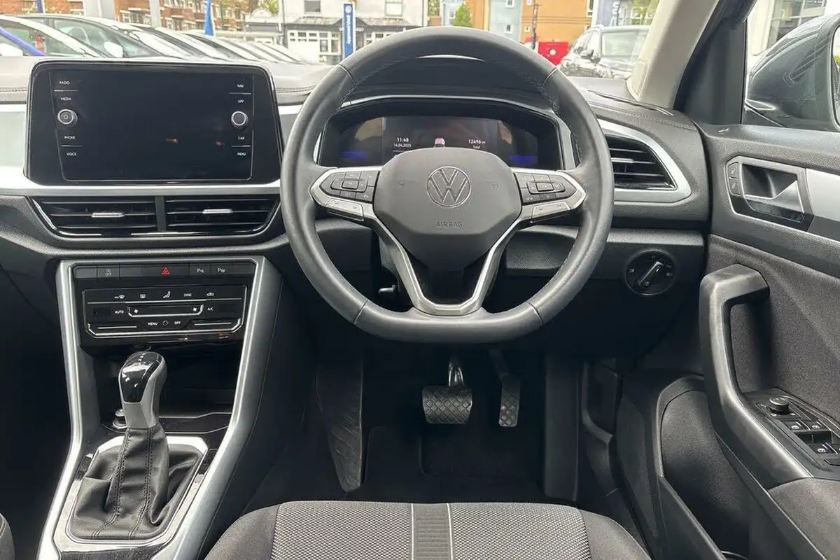 2023-volkswagen-t-roc-15-tsi-life-dsg-big-43