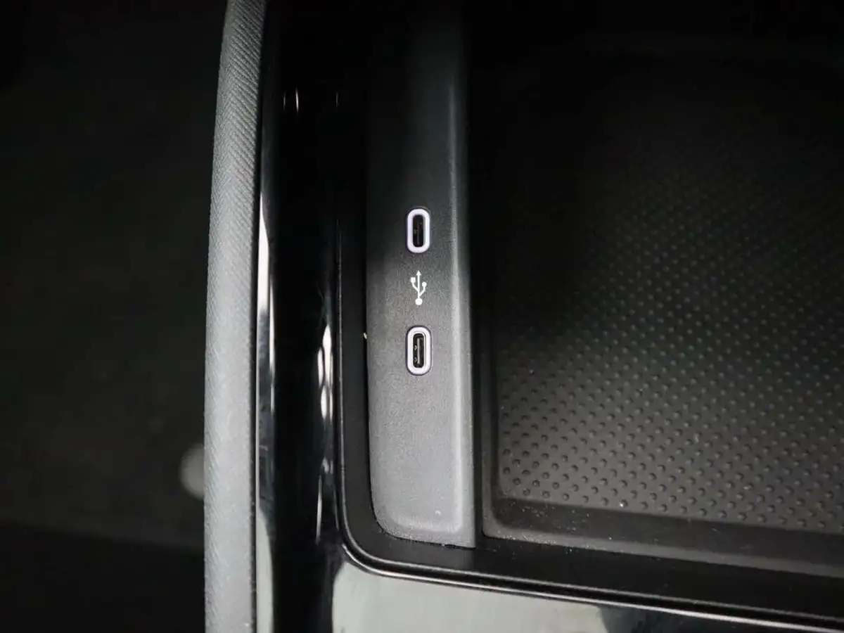 2021-skoda-kamiq-15-tsi-monte-carlo-dsg-big-19