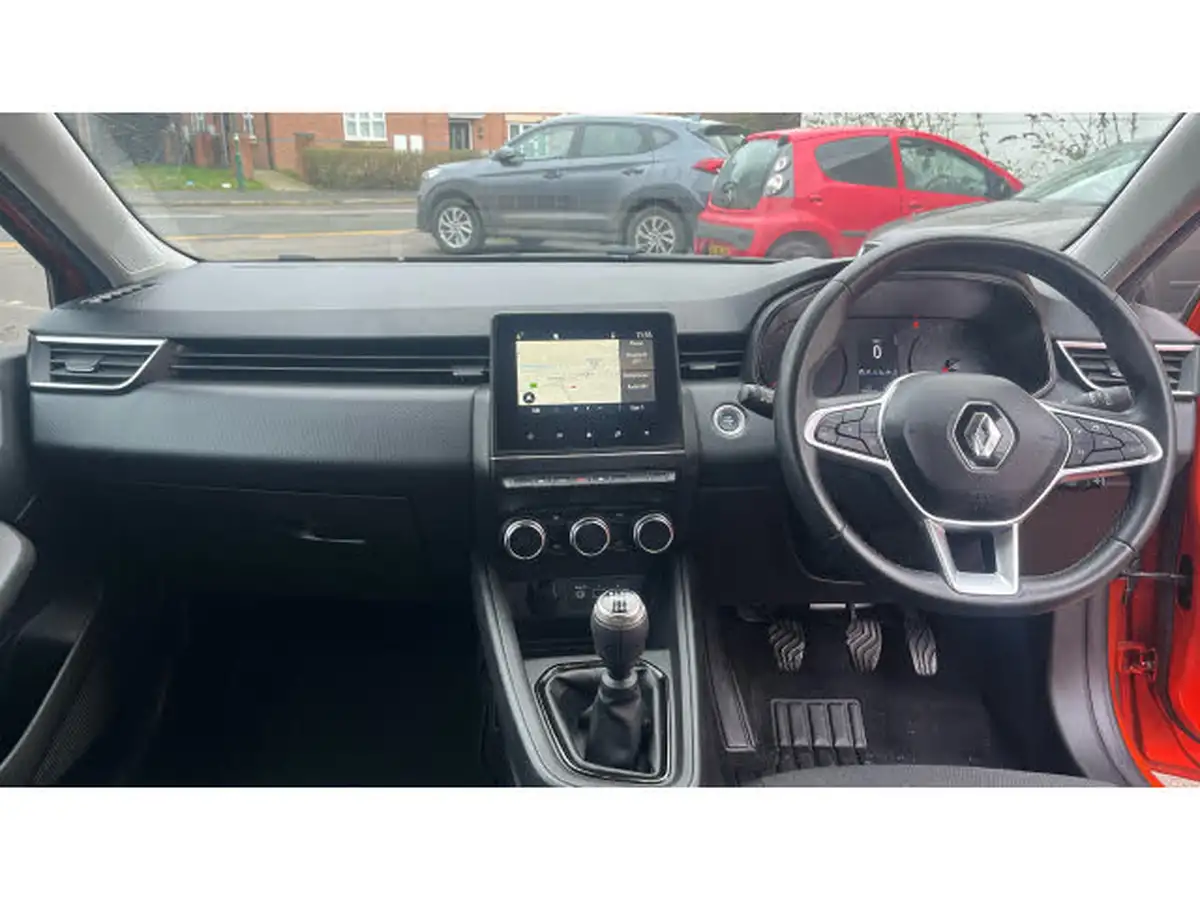 2021-renault-clio-10-tce-iconic-90ps-big-9