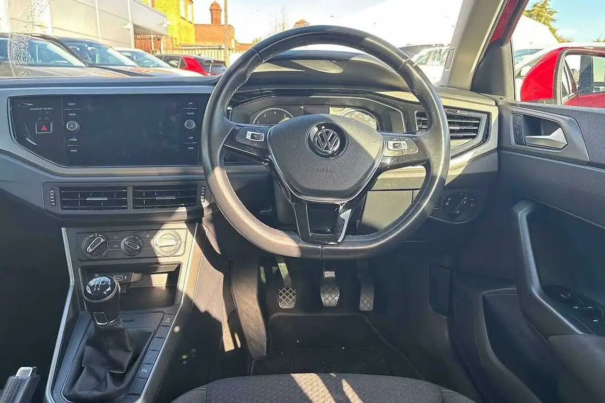 2021-volkswagen-polo-10-tsi-match-big-12