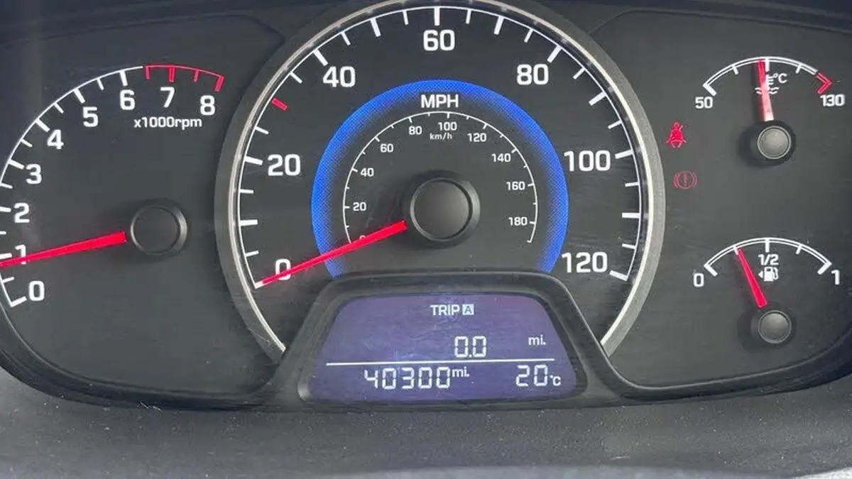2014-hyundai-i10-10-se-big-29