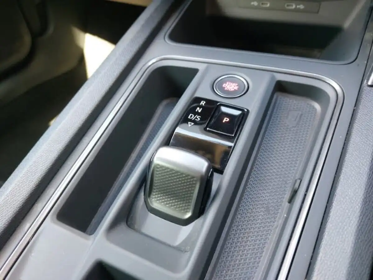 2024-cupra-leon-nf-15-etsi-v1-hatchback-big-12