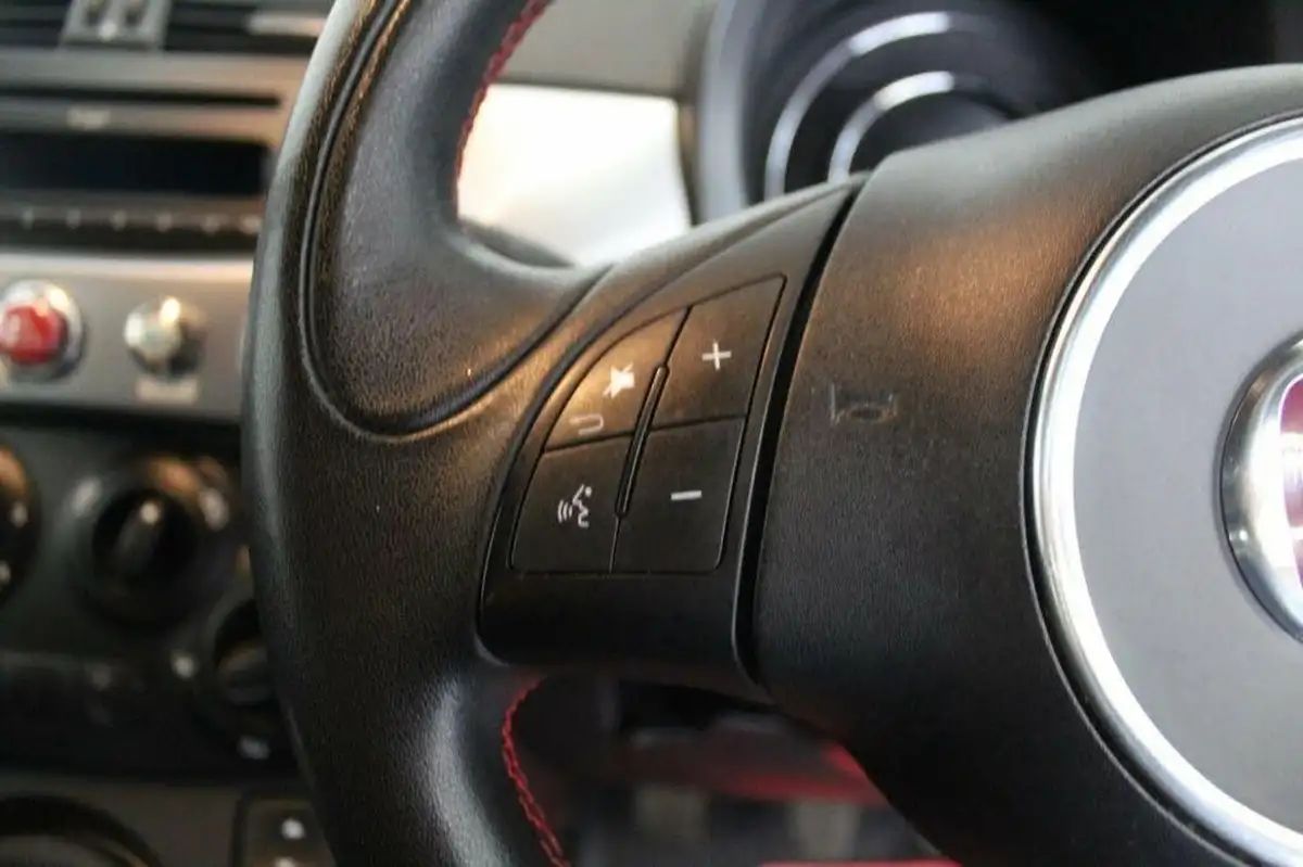 2014-fiat-500-12-s-big-26