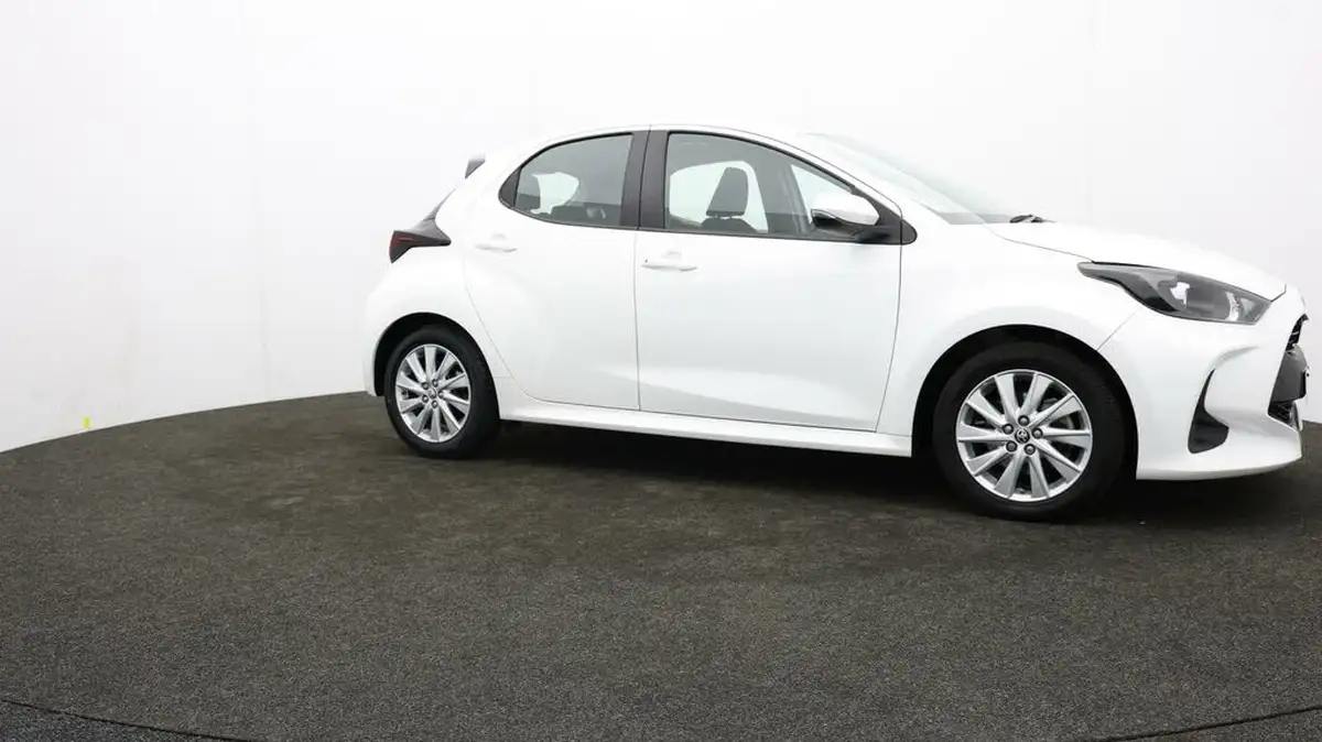 2022-toyota-yaris-15-vvt-i-icon-big-37