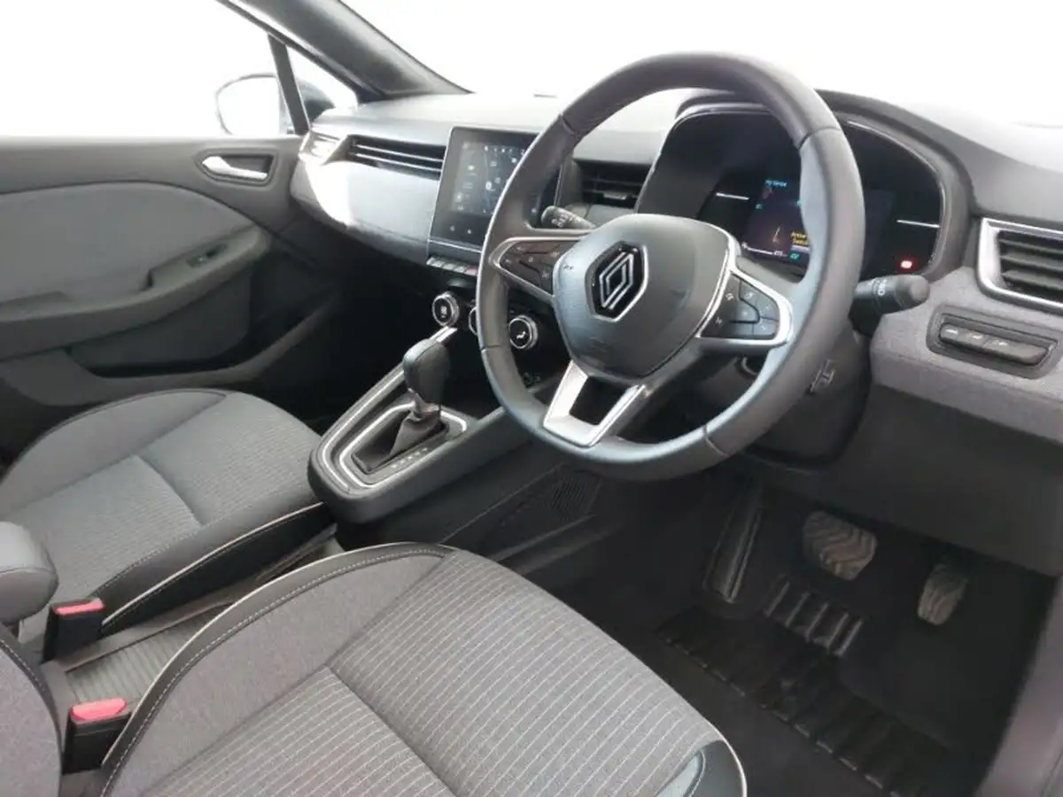 2024-renault-clio-16-techno-big-10