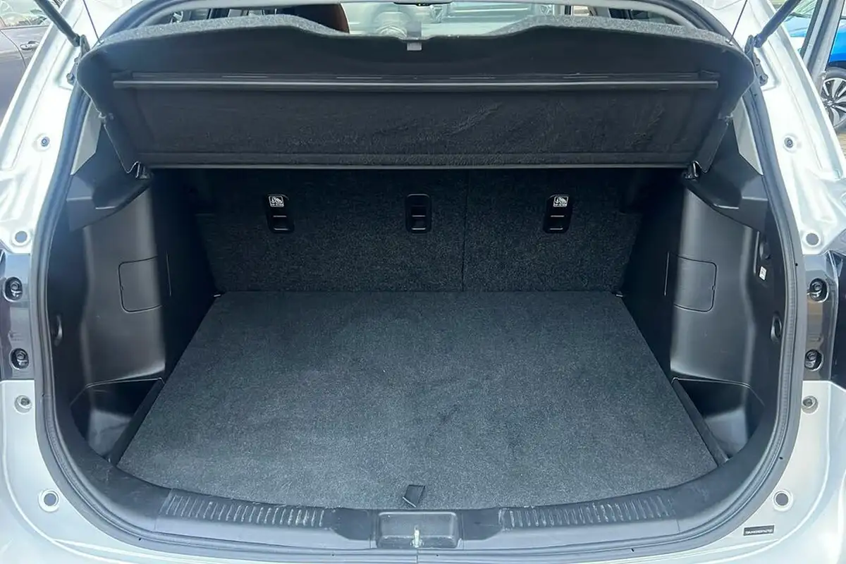2021-suzuki-s-cross-14-boosterjet-sz-t-big-9