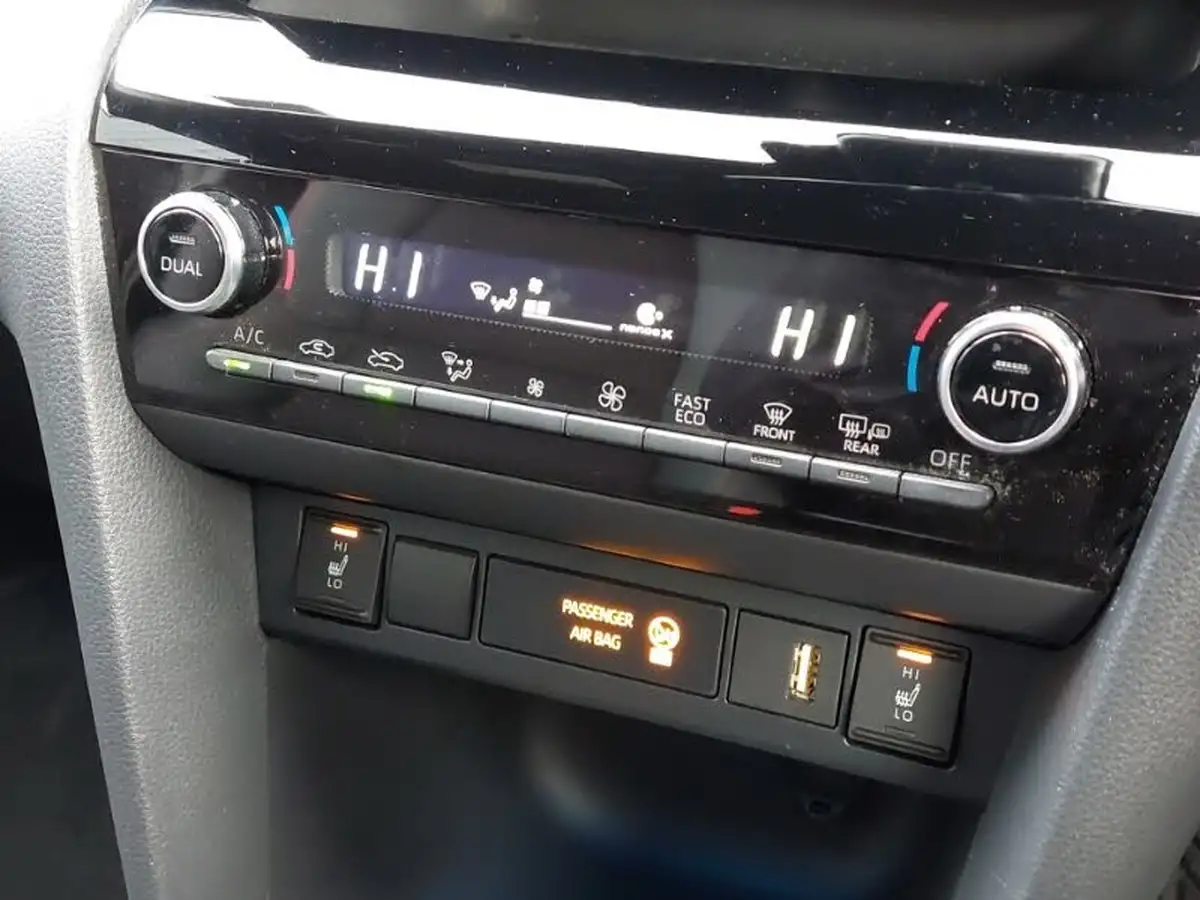 2023-toyota-yaris-cross-15-vvt-i-gr-sport-big-17