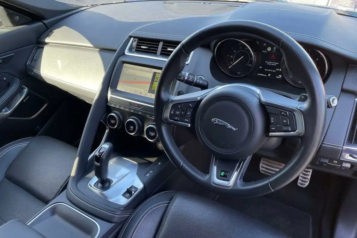 2019-jaguar-e-pace-20-i4d-r-dynamic-se-180ps-awd-auto-big-25