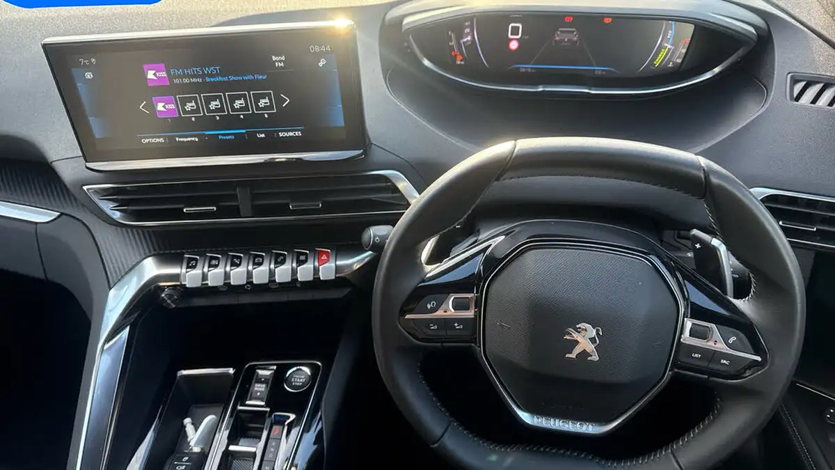 2024-peugeot-3008-suv-12-puretech-allure-136ps-hybrid-e-dsc6-big-3