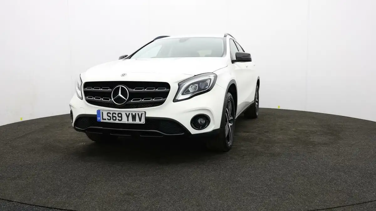 2019-mercedes-benz-gla-class-16-gla-180-urban-edition-7g-dct-big-50