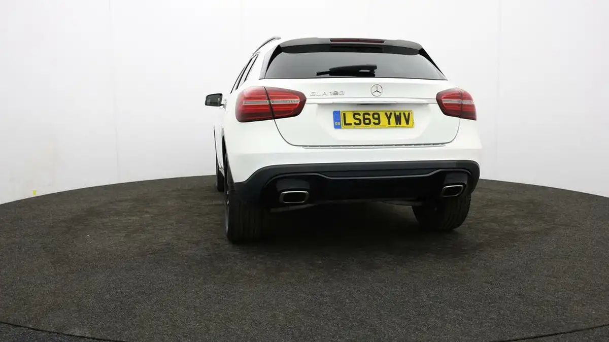 2019-mercedes-benz-gla-class-16-gla-180-urban-edition-7g-dct-big-74