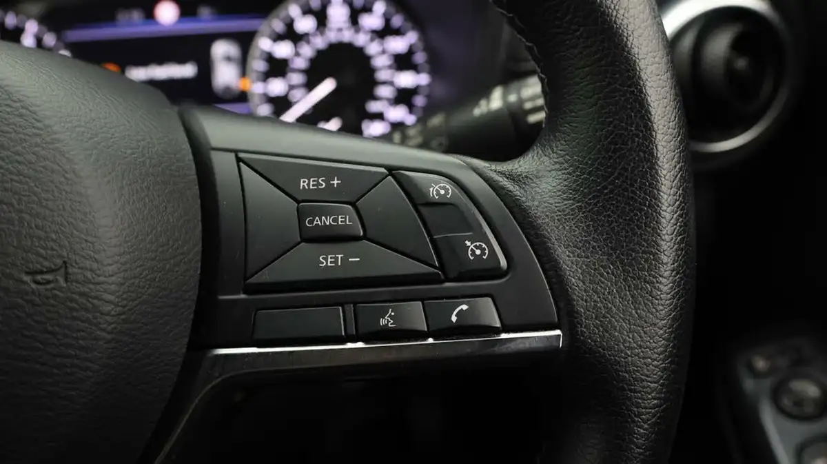 2023-nissan-juke-10-dig-t-n-connecta-big-21